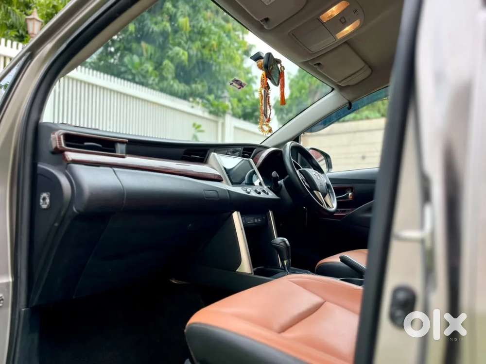 Toyota Innova Crysta 2.4 G Mt 7 Str, 2019, Diesel