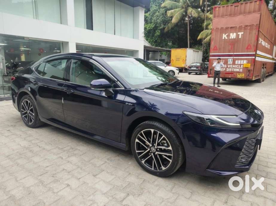 Toyota Camry Hybrid, 2025, Petrol
