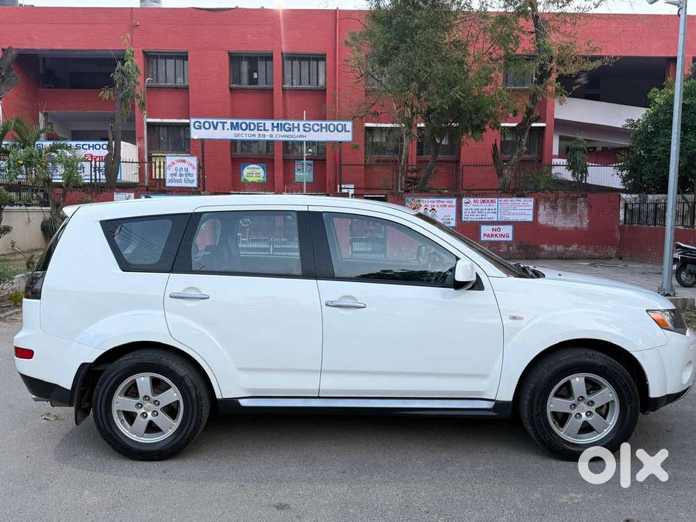 Mitsubishi Outlander 2.4 Cvt, 2009, Petrol