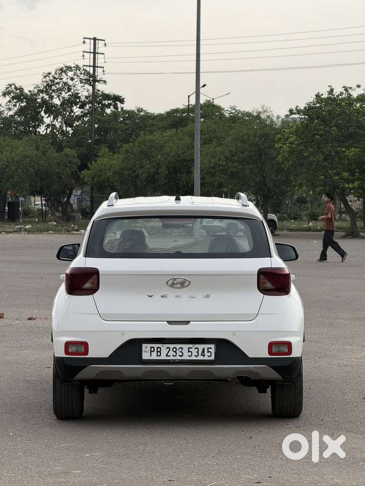 Hyundai Venue S (o) 1.0 Turbo Mt, 2021, Petrol