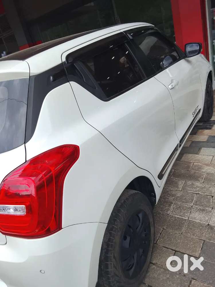 Maruti Suzuki Swift 2021 Petrol 70000 Km Driven