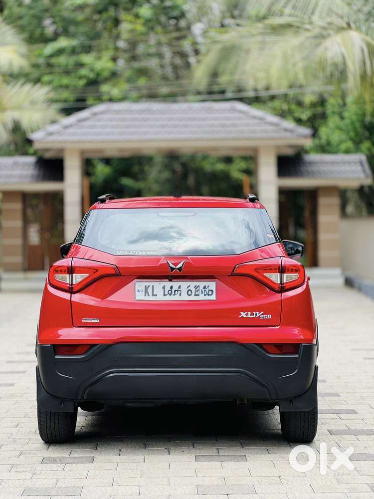 Mahindra Xuv300 W6 Amt Diesel, 2023, Diesel