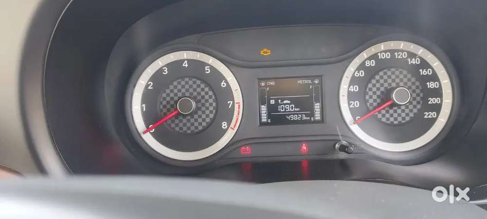 Hyundai Aura S Cng 2nd Owner 2020