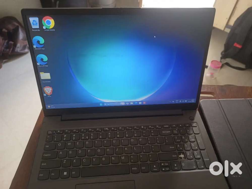 Lenovo V 15 8GB/512 GB SSD i3 11 gen , original bill and charger ,