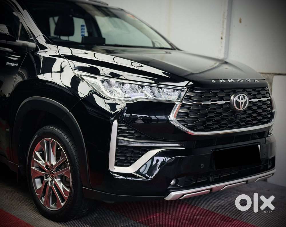 Toyota Innova Hycross 2.0 Zx Hybrid 7 Str, 2023, Petrol