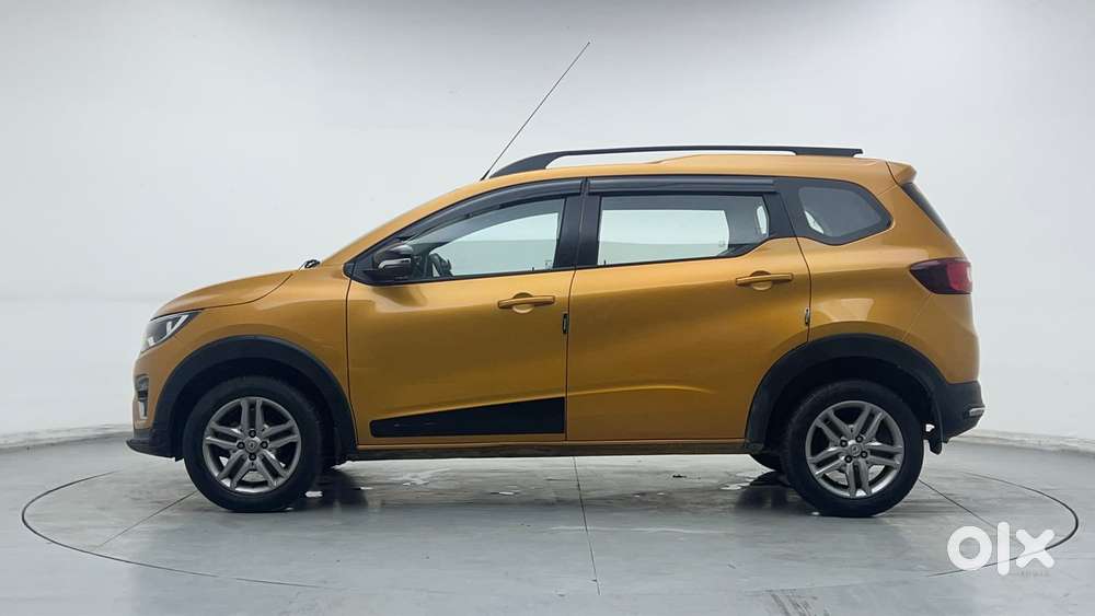 Renault Triber Rxz, 2022, Petrol