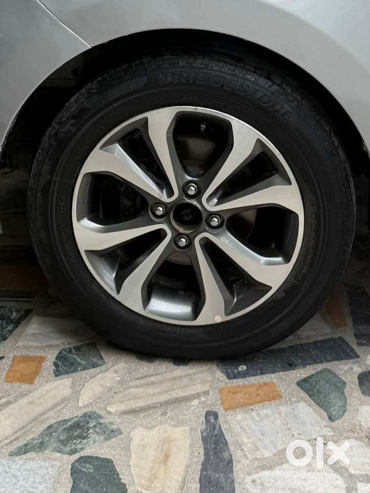 Hyundai Xcent Top Model Petrol 2014 Mint Condition