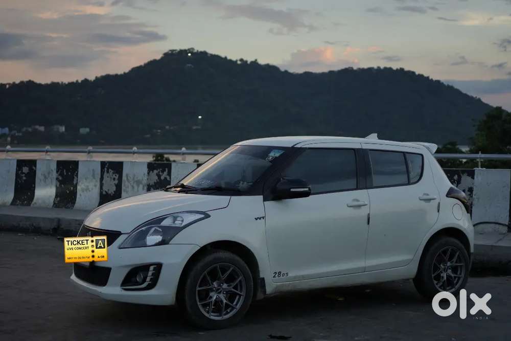 Maruti Suzuki Swift Vxi 2017