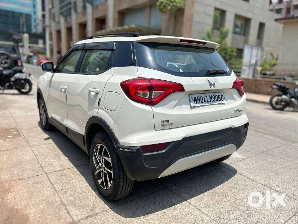 Mahindra Xuv300 1.2 W8 (o) Amt Petrol, 2023, Petrol