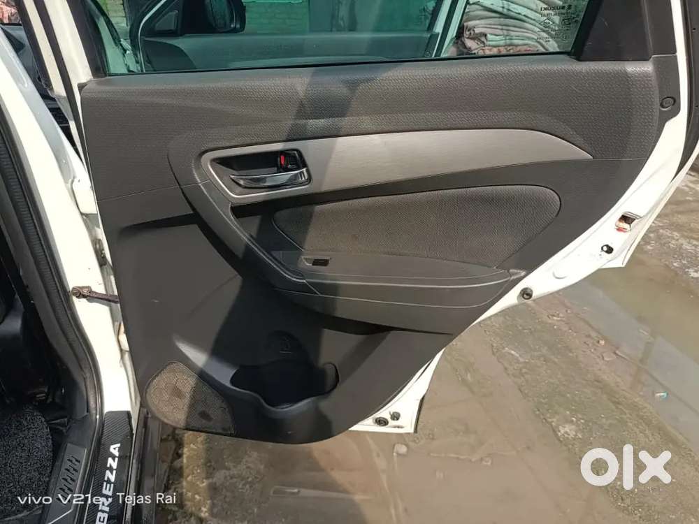 Gadi Nai Liye Hai Isiliye Bech Rahe Hai