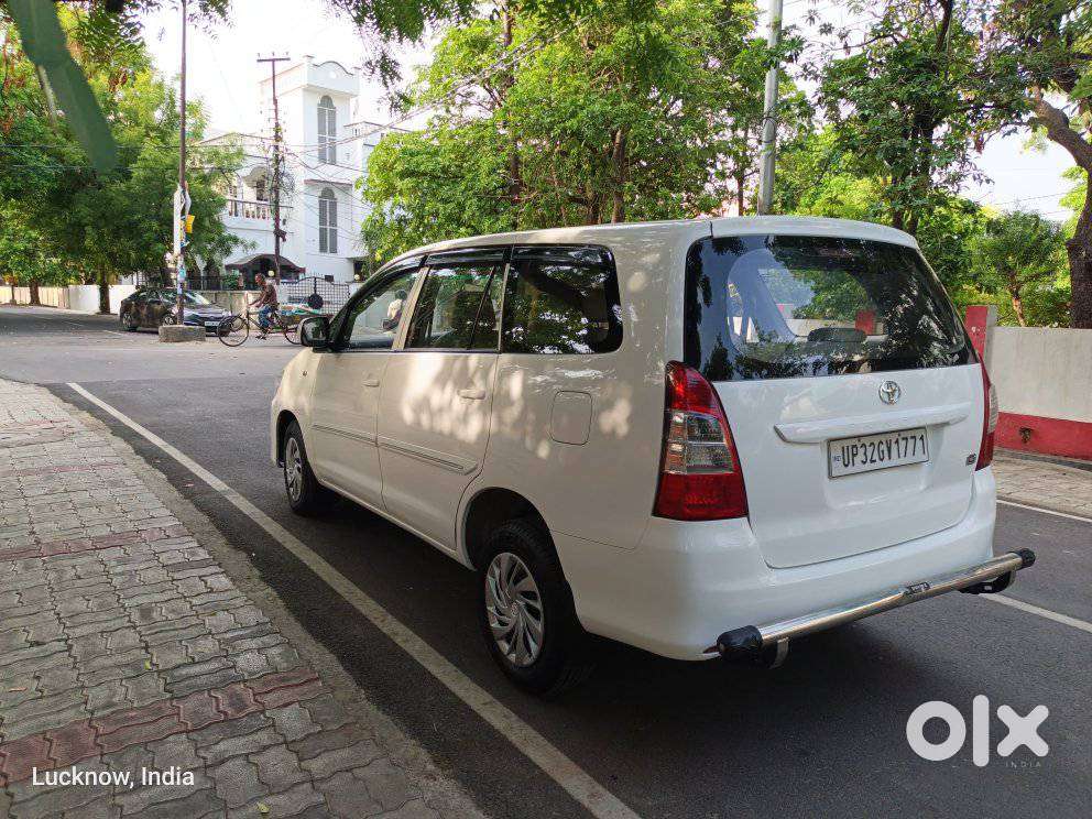 Toyota Innova 2.5 G (diesel) 8 Seater, 2016, Diesel