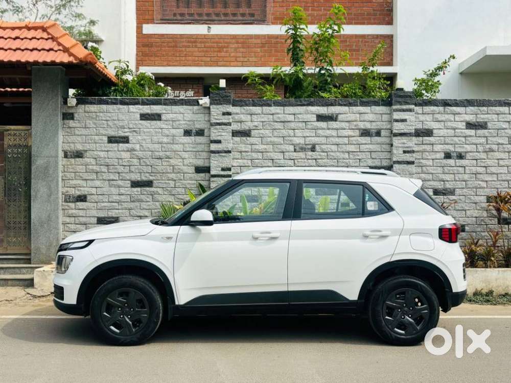 Hyundai Venue Sx Mt, 2025, Petrol