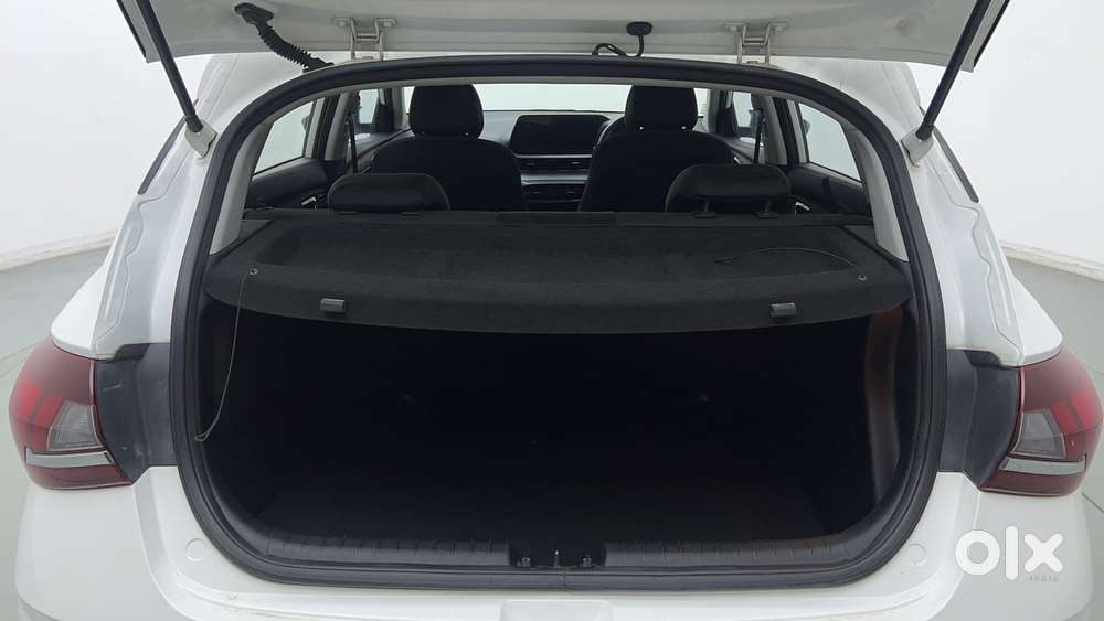 Hyundai I20 Asta (o) 1.2 Ivt, 2022, Petrol