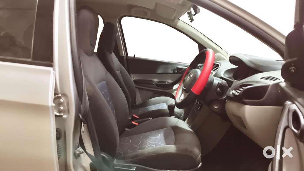 Tata Tiago 1.2 Revotron Xt, 2016, Petrol