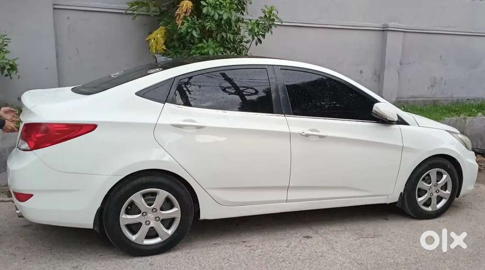 Hyundai Verna 1.6 Sx 2011