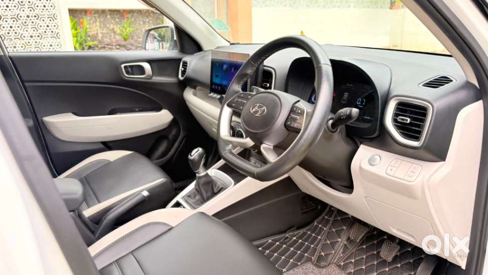 Hyundai Venue Sx (o) Mt 1.5 Diesel, 2023, Diesel