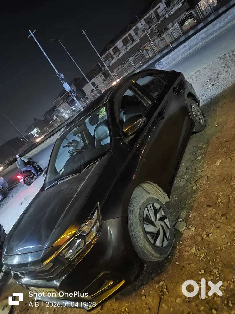 Honda Amaze Nov 2022 Petrol Well Maintained