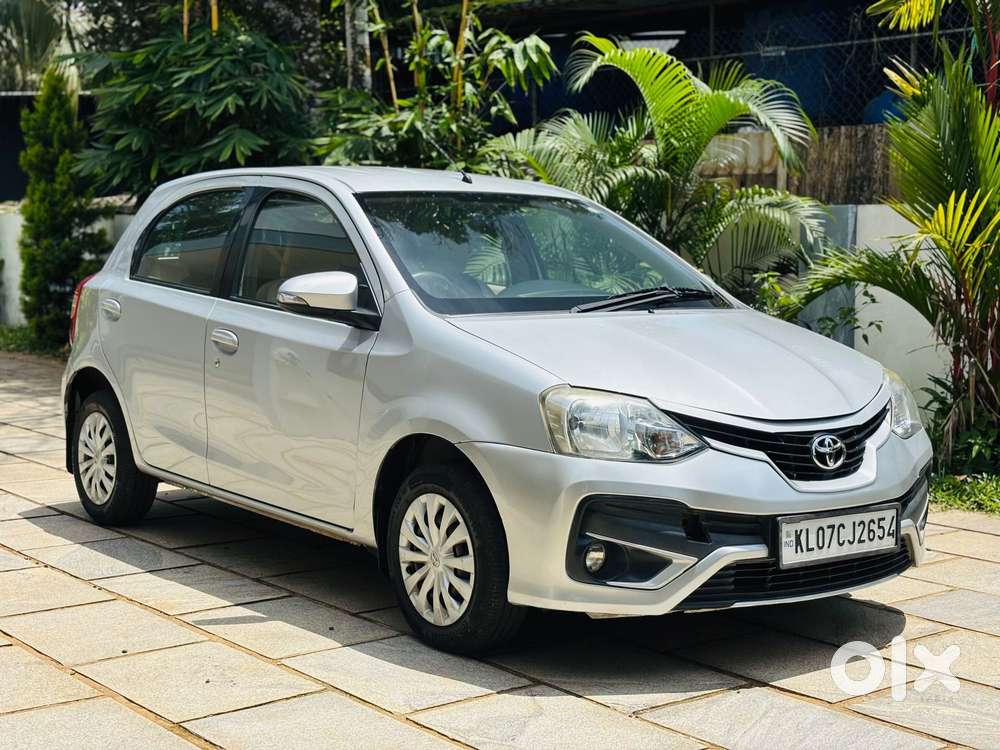 Toyota Etios Liva 1.2 V, 2017, Petrol