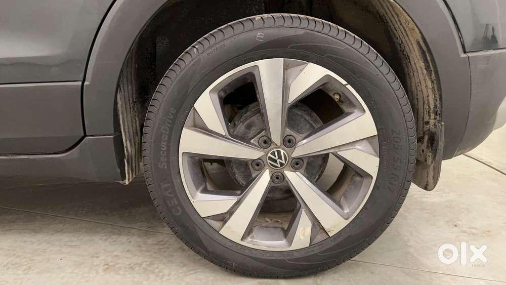 Volkswagen Taigun Topline 1.0 Tsi At (electric Seats), 2022, Petrol
