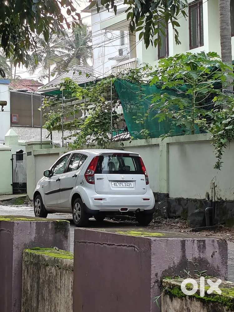 Maruti Ritz Vxi 2013 December
