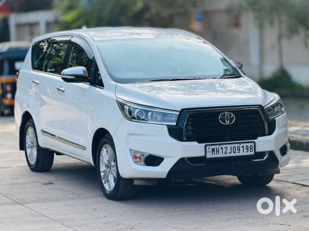 Toyota Innova Crysta 2.8z Automatic, 2016, Diesel