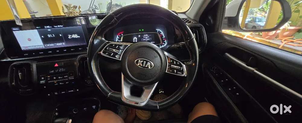 Kia Sonet ,top Model Petrol Engine Nicely Maintained