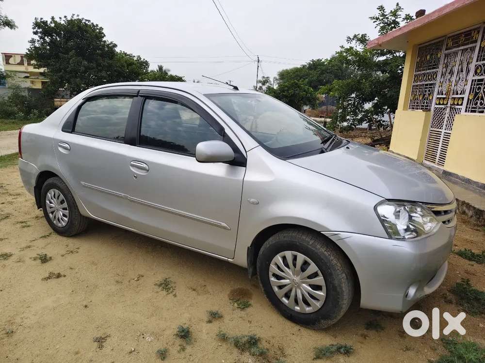 Toyota Etios 1.5 V 2011