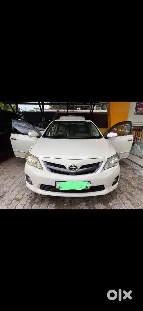 Toyota Corolla Altis 2012