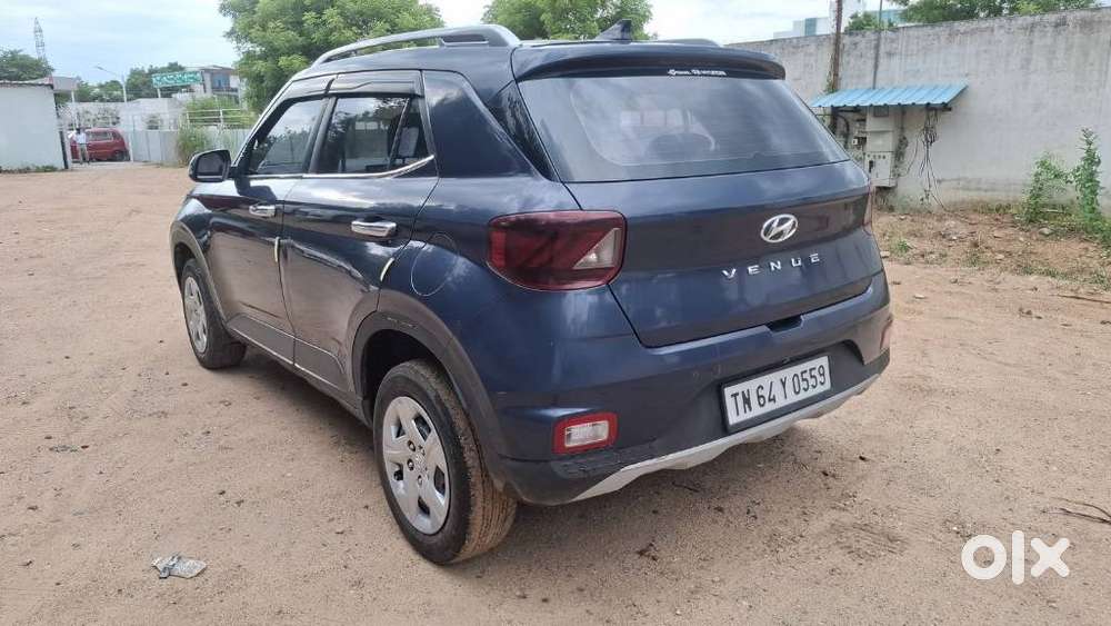 Hyundai Venue 1.2 S Plus, 2022, Petrol