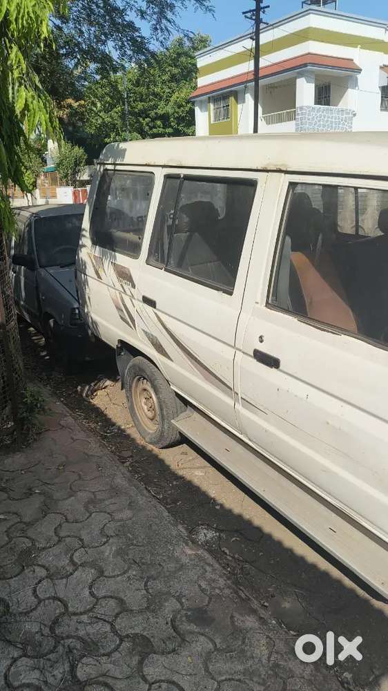Toyota Qualis 2004 Diesel 100000 Km Driven