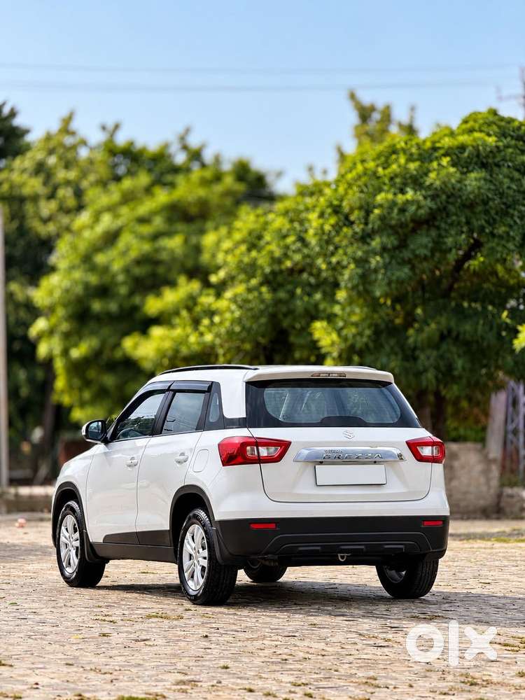 Maruti Suzuki Vitara Brezza Zdi Mt, 2022, Petrol