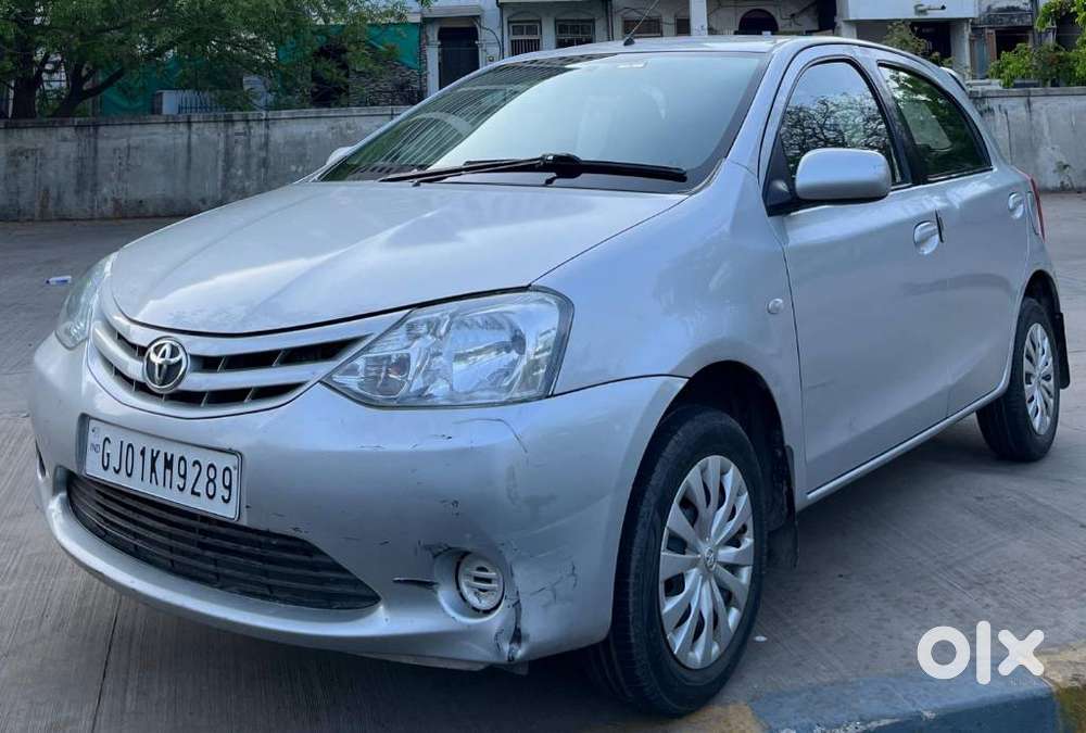 Toyota Etios Liva 2011-2012 G, 2011, Petrol