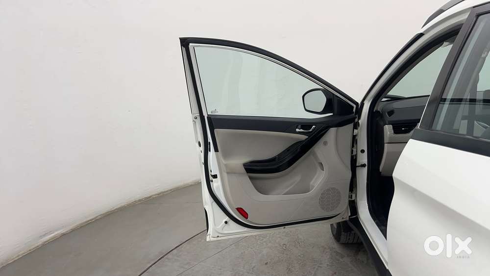 Tata Nexon 1.2 Revotron Xz Plus (s), 2023, Petrol