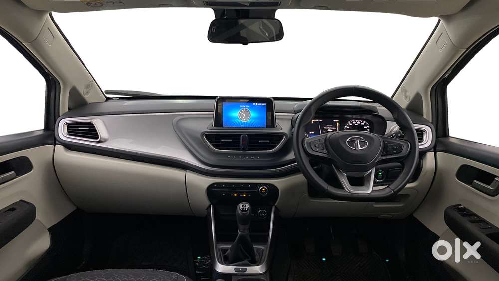 Tata Altroz Xz Plus I-turbo (s), 2023, Petrol