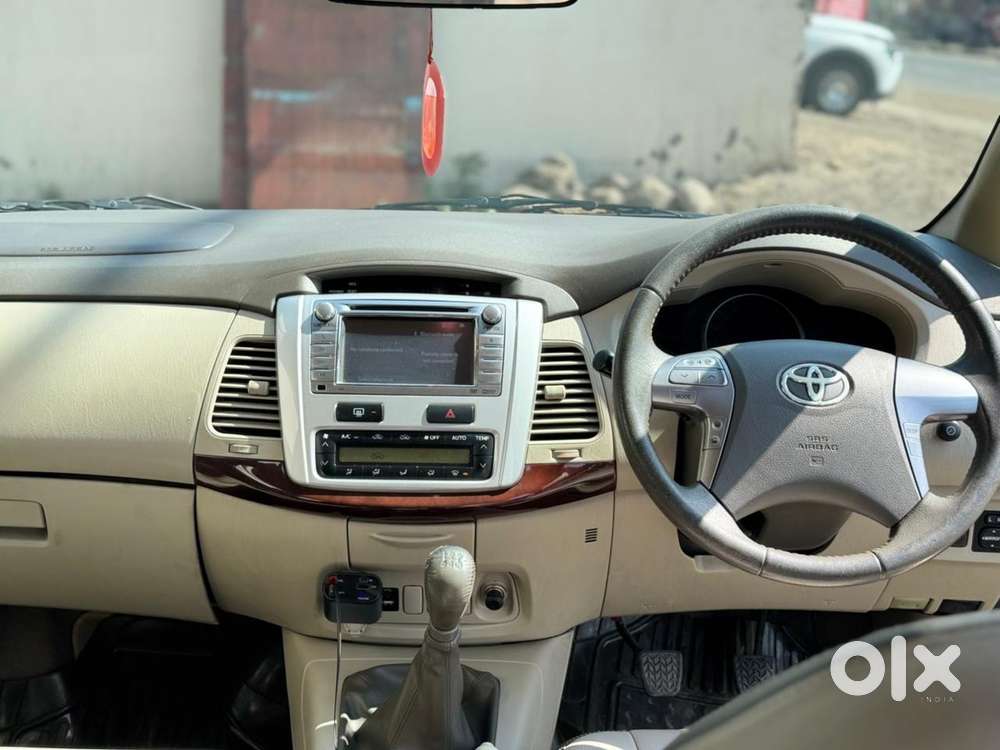 Toyota Innova 2014 Diesel 18000 Km Driven