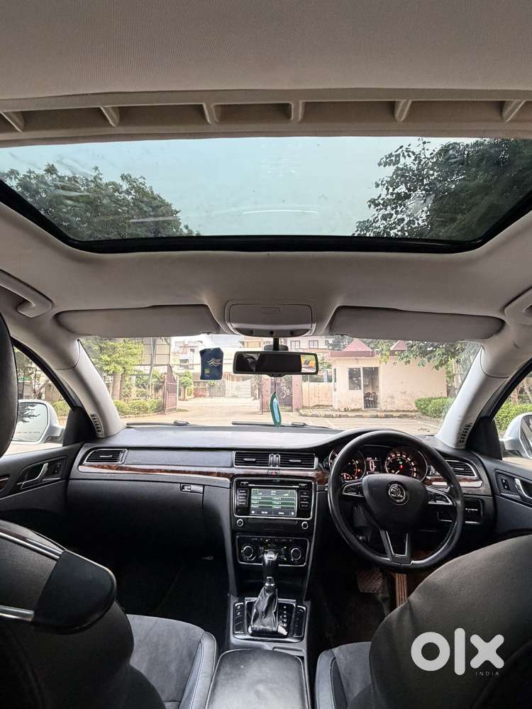 Skoda Superb 1.8 Elegance Tsi At, 2015, Petrol