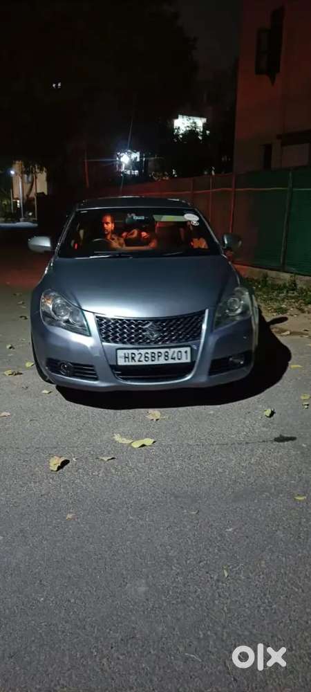 Maruti Suzuki Kizashi 2013 Petrol 80000 Km Driven
