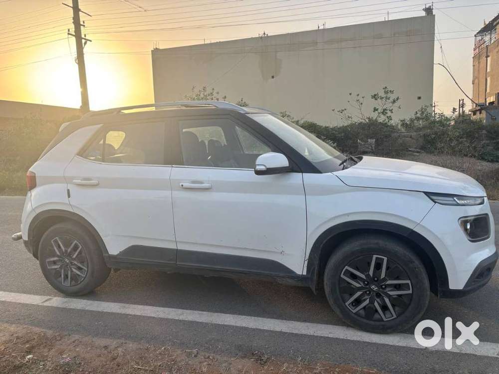 Hyundai Venue Sx 2022 Diesel &ndash; Sunroof