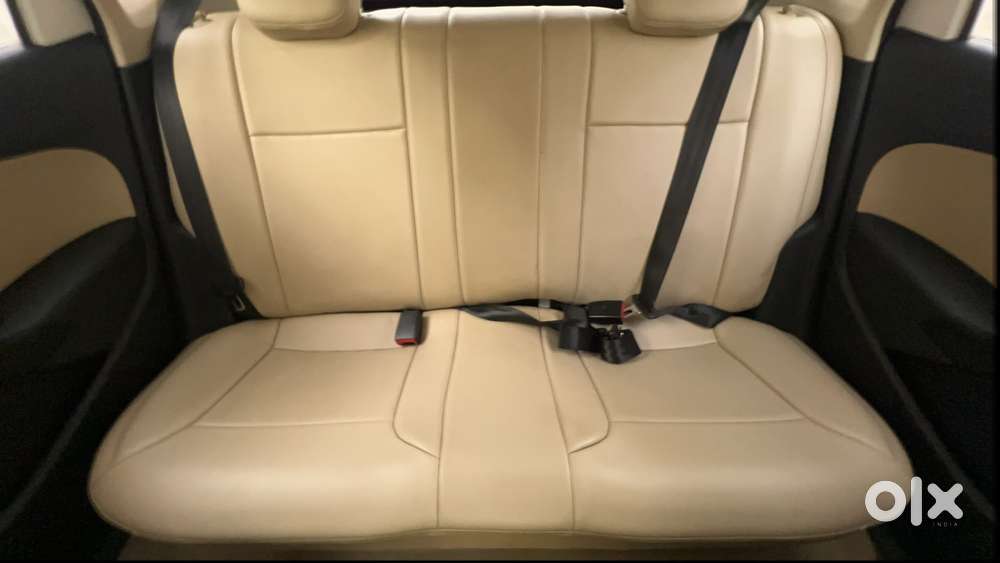 Volkswagen Polo Petrol Highline 1.2l, 2015, Petrol
