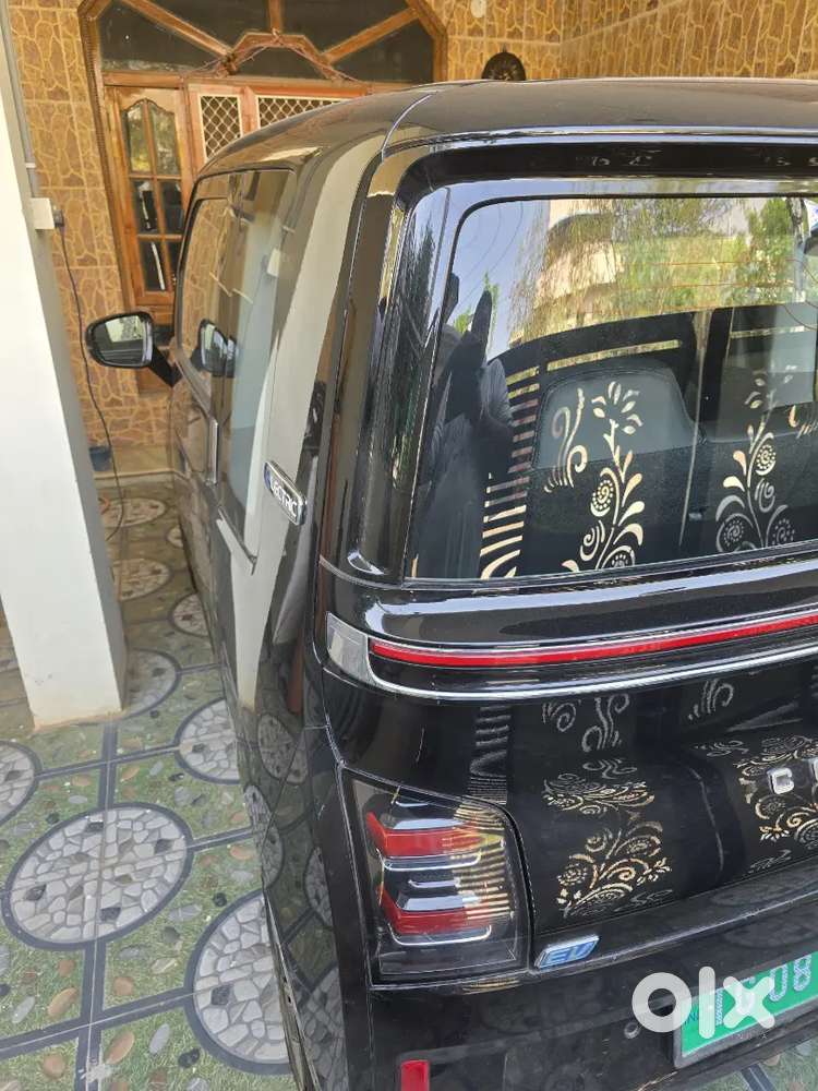 Mg Comet Ev 2024 Electric 4400 Km Driven