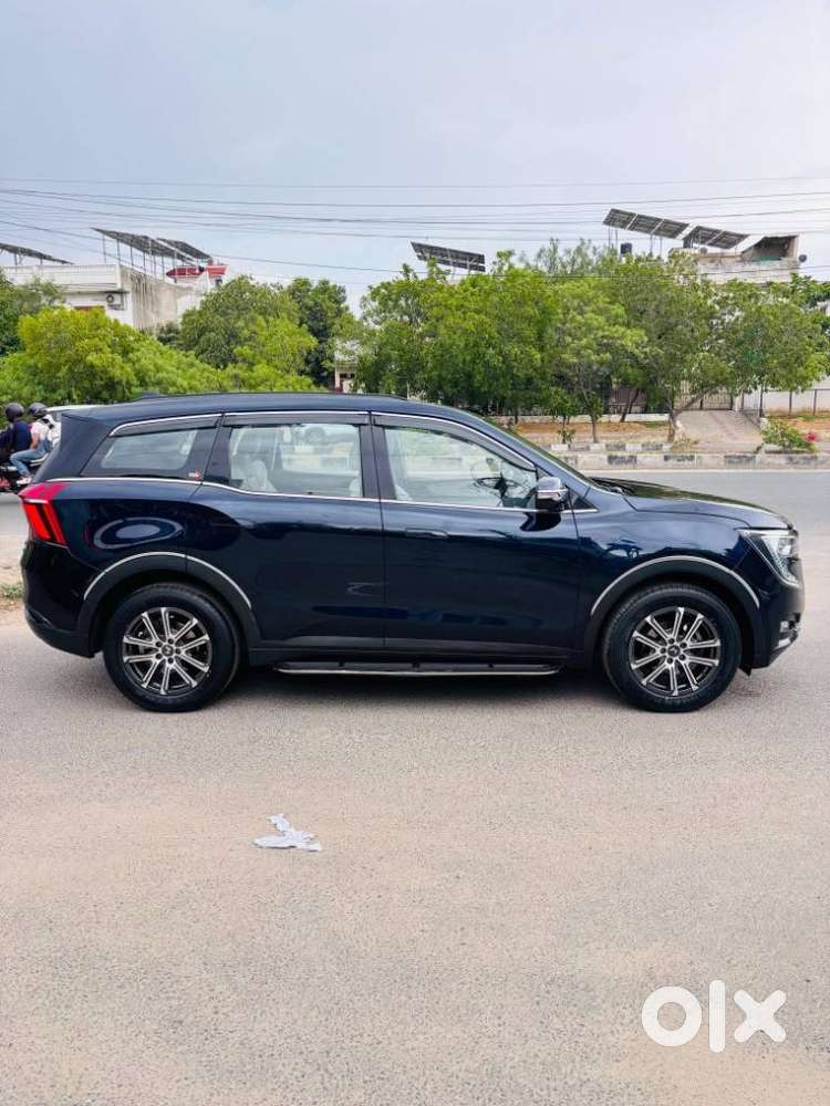 Mahindra Xuv700 2.2 Ax 7 Diesel At Str, 2022, Diesel