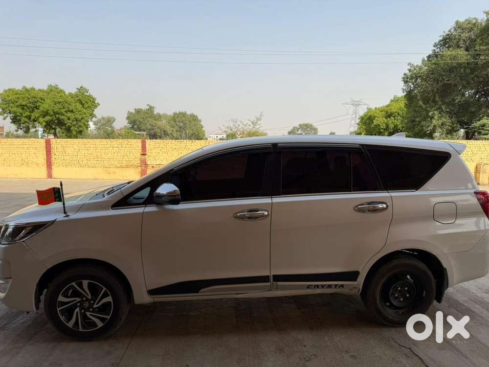 Toyota Innova Crysta 2024 Diesel 60000 Km Driven