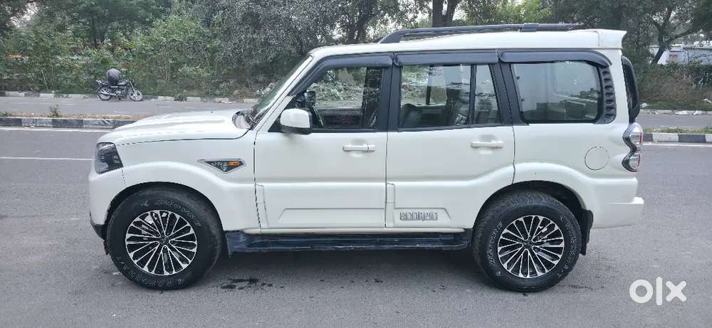 Mahindra Scorpio 2017 Diesel Well Maintained