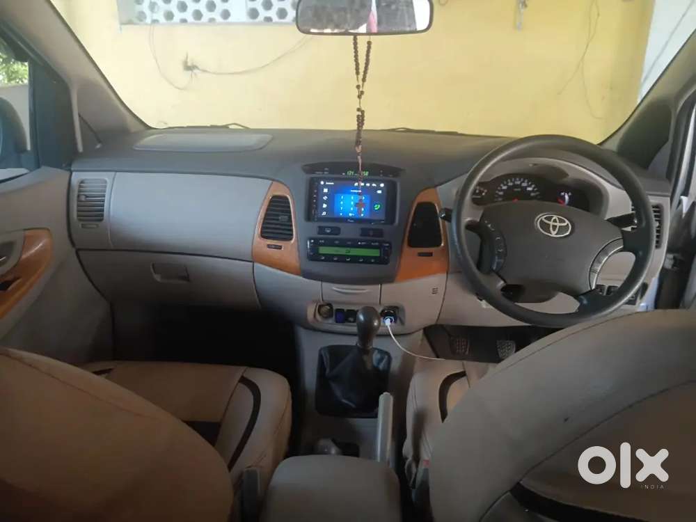 Toyota Innova 2011 Diesel 4th Owner