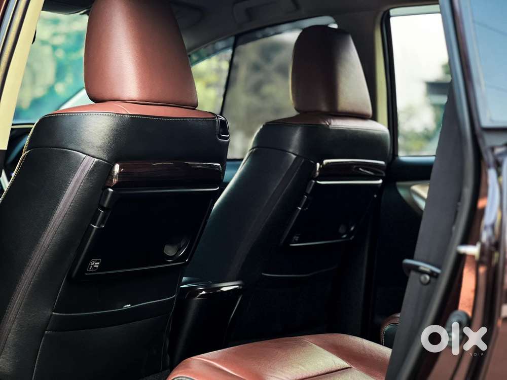 Toyota Innova Crysta 2.8z Automatic, 2018, Diesel