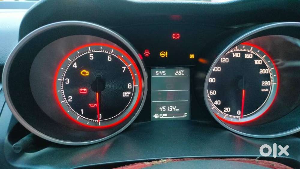 Maruti Suzuki Swift Vvt Zxi, 2022, Petrol