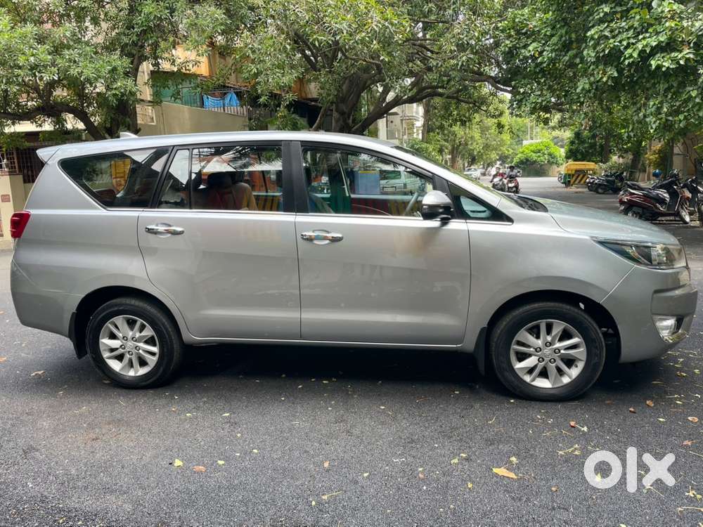 Toyota Innova Crysta 2024