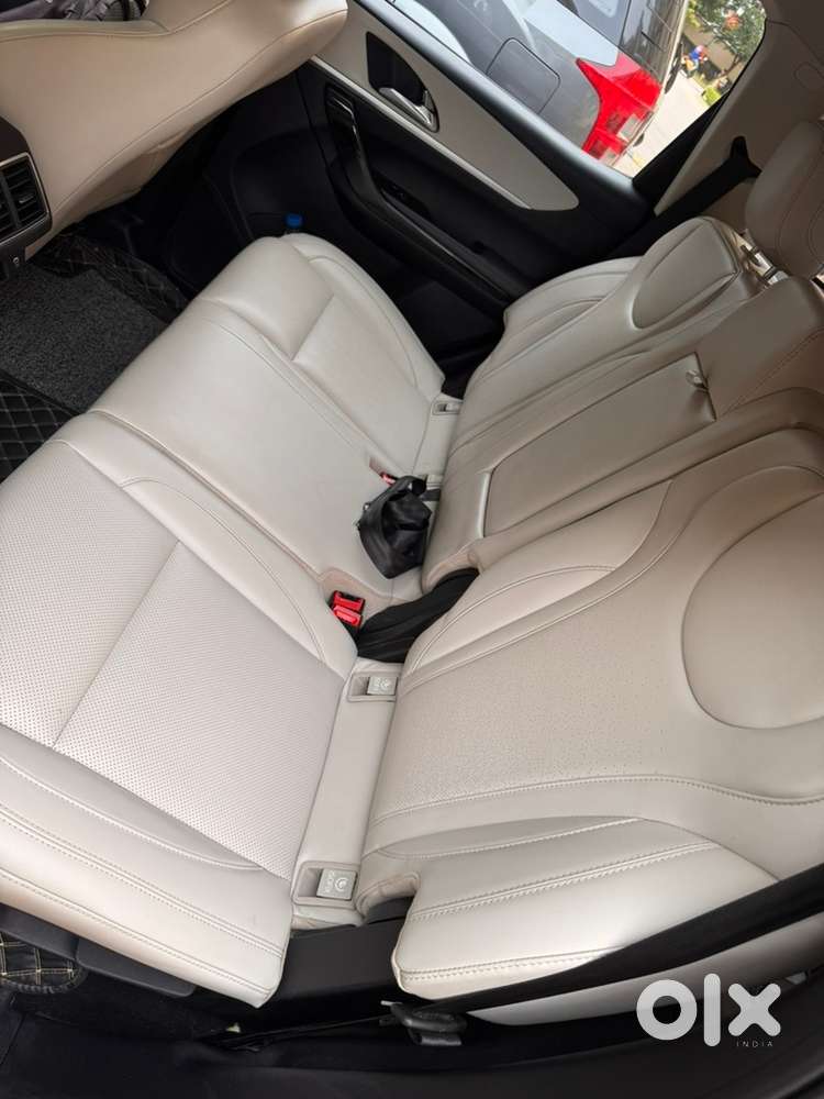Mahindra XUV700 Well Maintained