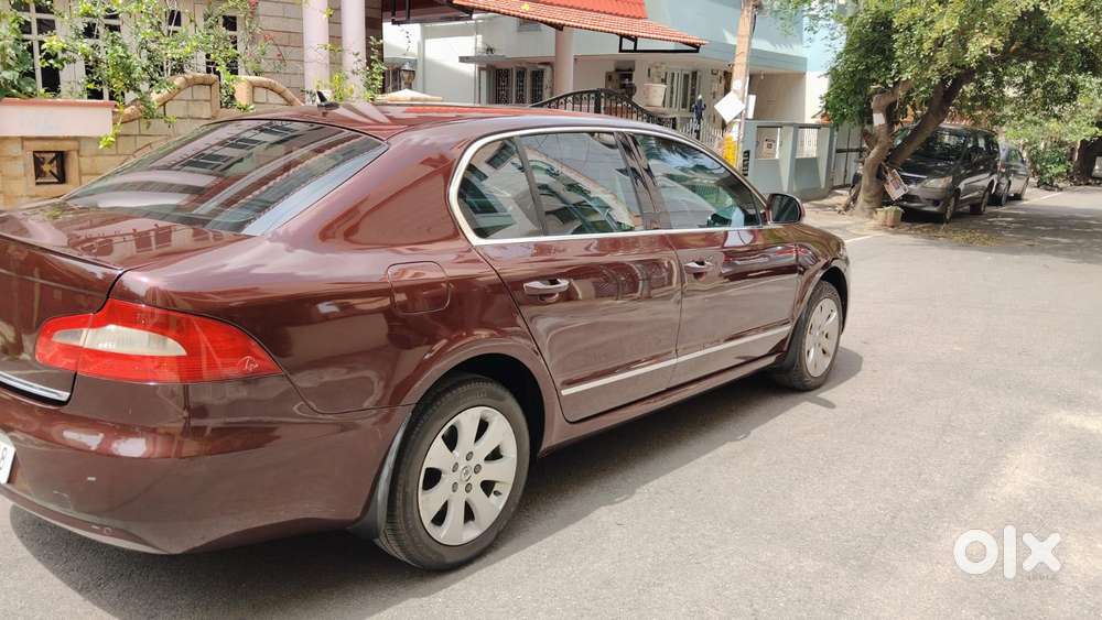Skoda Superb 1.8 Elegance Tsi At, 2011, Petrol