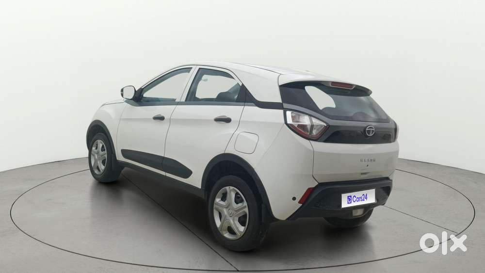 Tata Nexon 1.2 Revotron Xe, 2018, Petrol